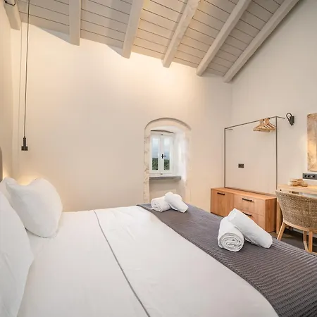 Nonna, 1800s House Renovated In 2023 Villa