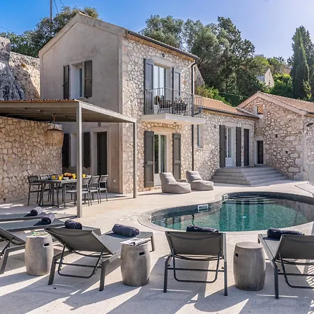 Nonna, 1800s House Renovated In 2023 Villa